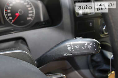 Минивэн Volkswagen Transporter 2012 в 
