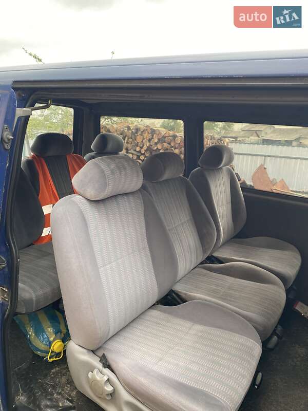 Мінівен Volkswagen Transporter 1997 в Надвірній