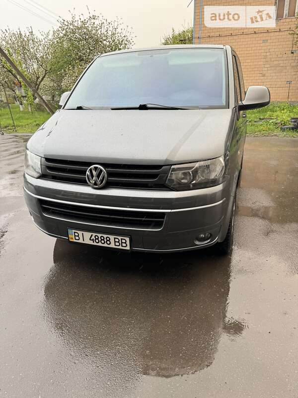 Минивэн Volkswagen Transporter 2010 в Оржице