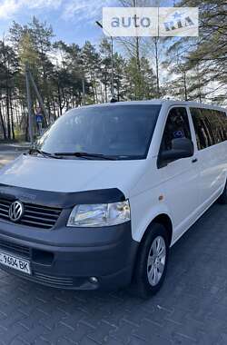 Минивэн Volkswagen Transporter 2006 в Маневичах