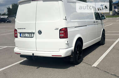 Мінівен Volkswagen Transporter 2015 в Житомирі