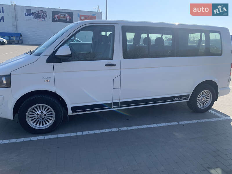 Минивэн Volkswagen Transporter 2011 в Киеве