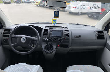 Вантажний фургон Volkswagen Transporter 2006 в Києві