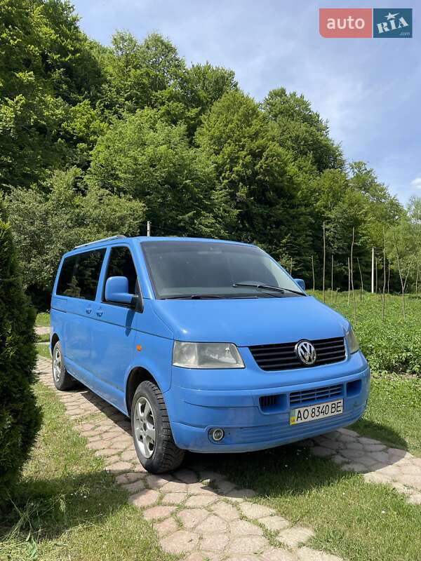 Минивэн Volkswagen Transporter 2005 в Тячеве