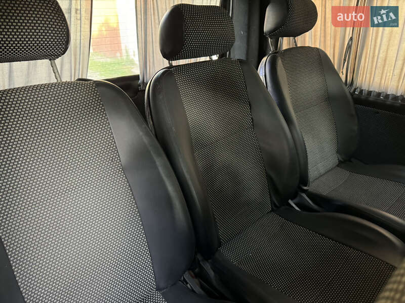 Минивэн Volkswagen Transporter 2005 в Черновцах