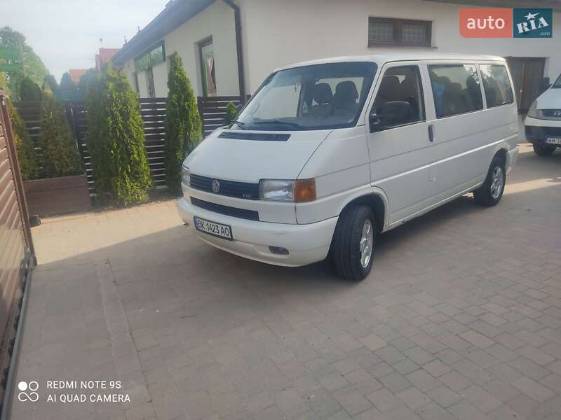 Мінівен Volkswagen Transporter 2001 в Кореці