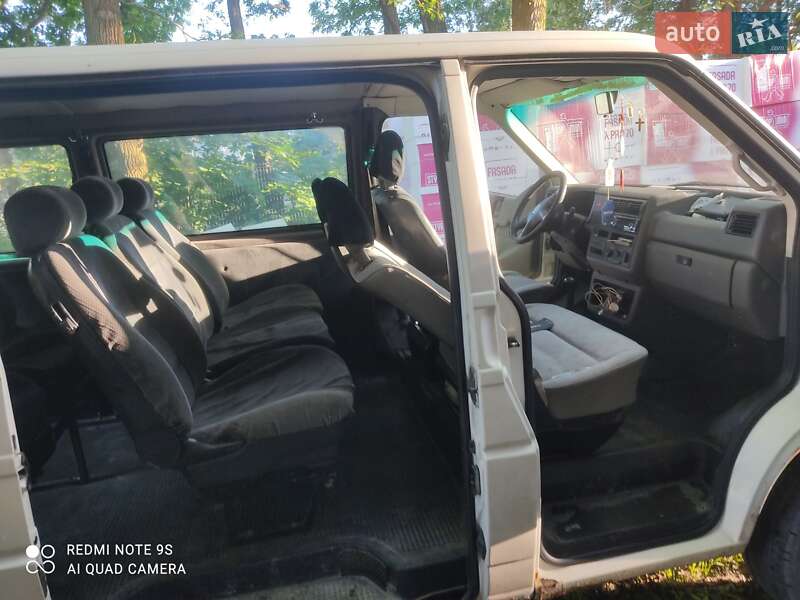 Мінівен Volkswagen Transporter 2001 в Кореці