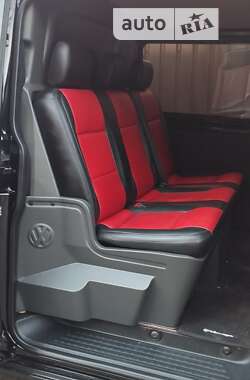 Вантажопасажирський фургон Volkswagen Transporter 2012 в 
