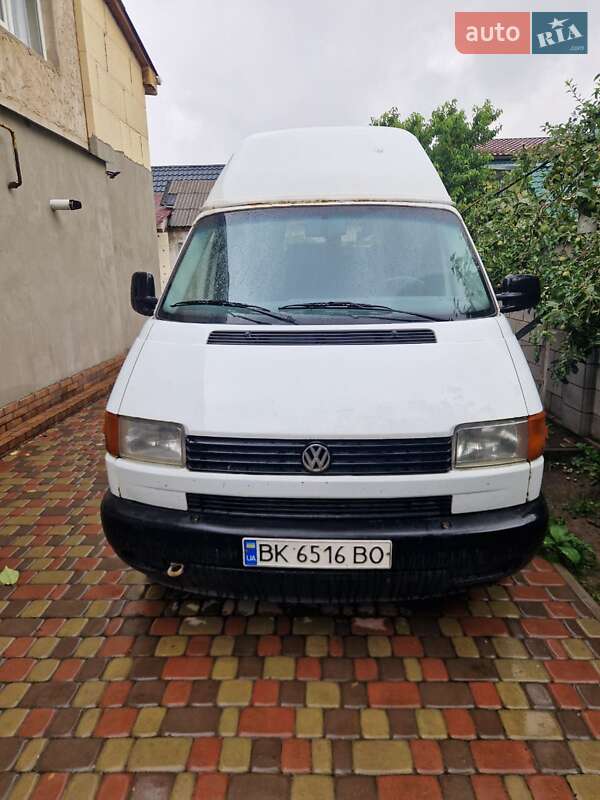 Минивэн Volkswagen Transporter 1996 в Ровно