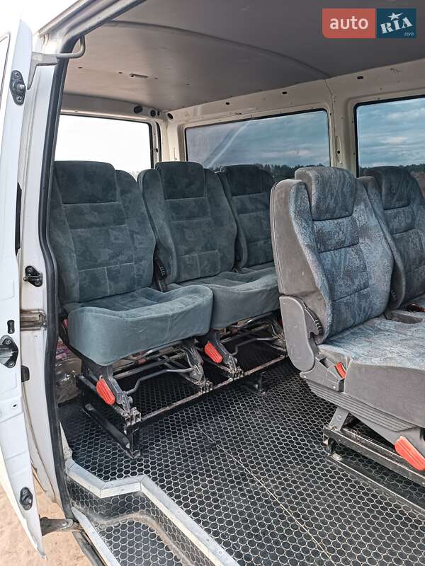 Мінівен Volkswagen Transporter 2000 в Самборі