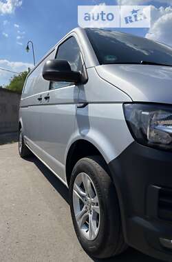 Вантажний фургон Volkswagen Transporter 2016 в Кривому Розі