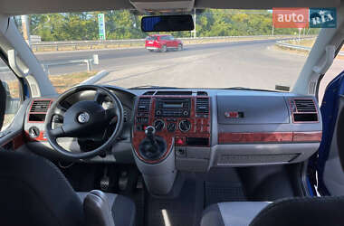 Минивэн Volkswagen Transporter 2009 в 