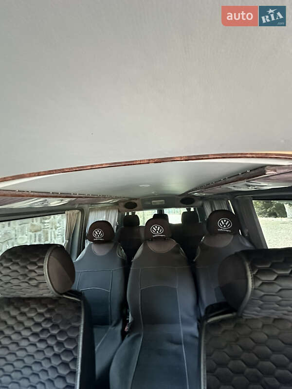 Минивэн Volkswagen Transporter 2009 в Черновцах