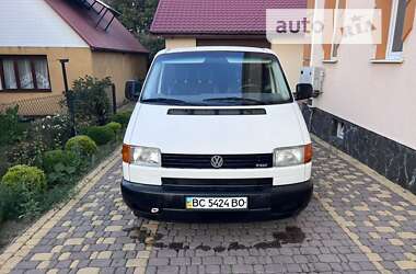 Мінівен Volkswagen Transporter 2001 в Хирові