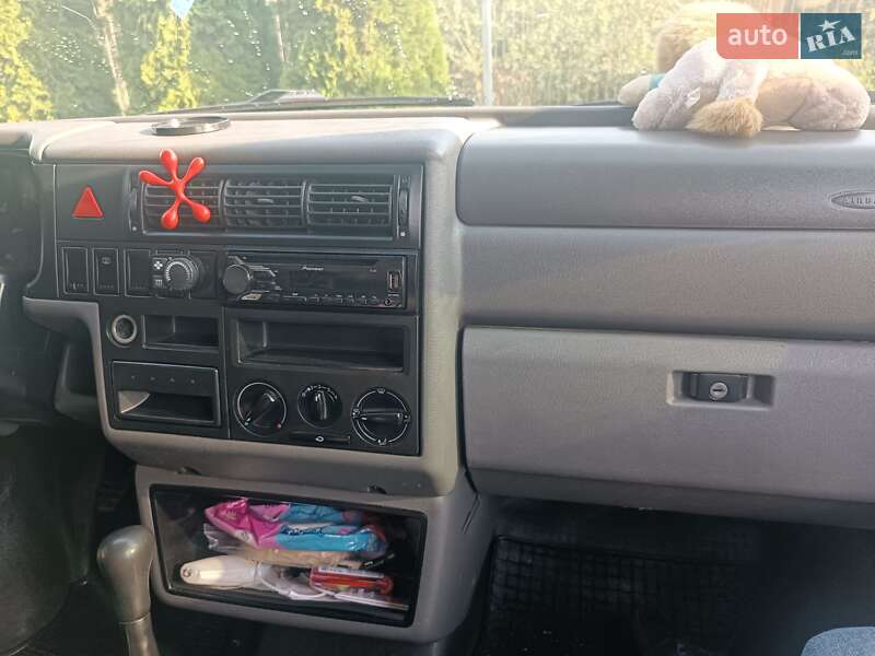Мінівен Volkswagen Transporter 2002 в Старому Самборі