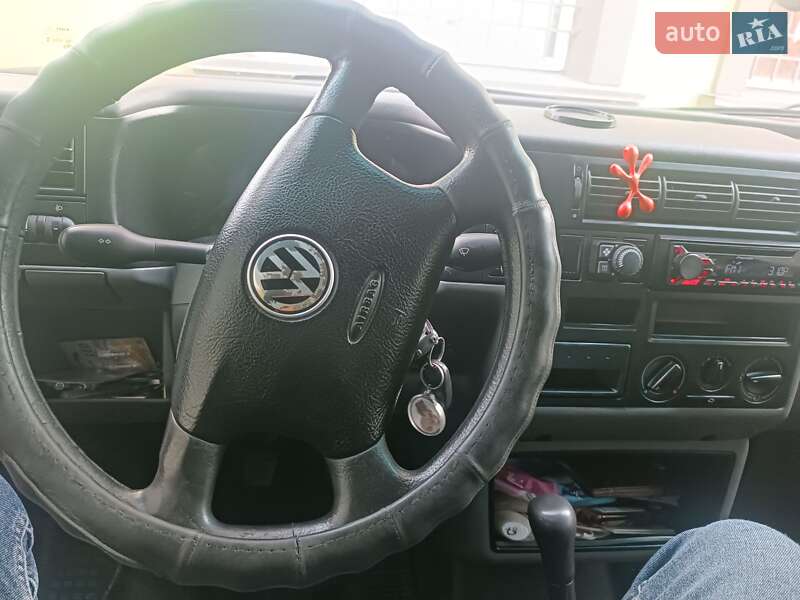 Мінівен Volkswagen Transporter 2002 в Старому Самборі