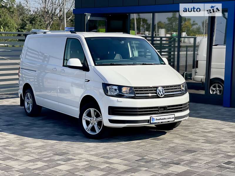 Вантажний фургон Volkswagen Transporter 2018 в Рівному