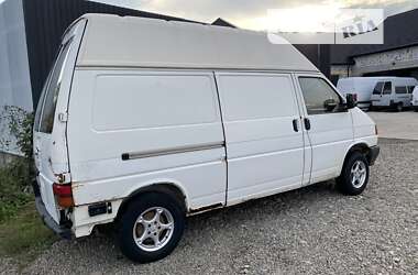 Грузовой фургон Volkswagen Transporter 1993 в Хусте