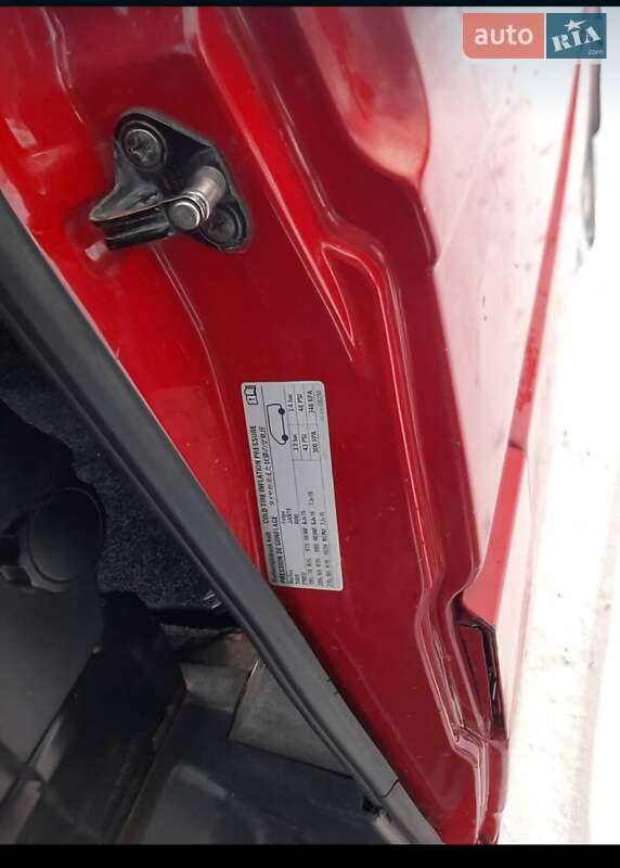 Минивэн Volkswagen Transporter 2000 в Косове