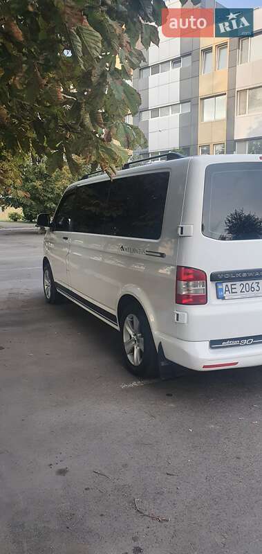 Мінівен Volkswagen Transporter 2015 в Дніпрі