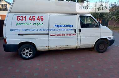 Грузовой фургон Volkswagen Transporter 2003 в Лубнах