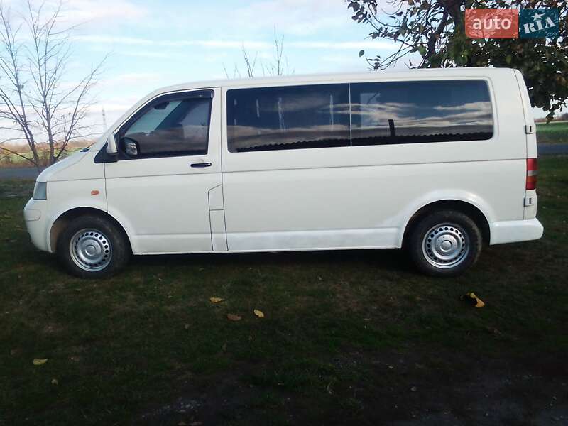 Мінівен Volkswagen Transporter 2007 в Заваллі