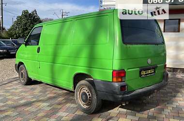 Грузовой фургон Volkswagen Transporter 2001 в 