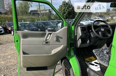 Грузовой фургон Volkswagen Transporter 2001 в 