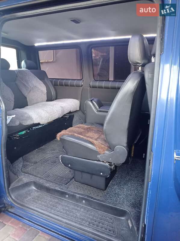 Минивэн Volkswagen Transporter 2005 в Коростене