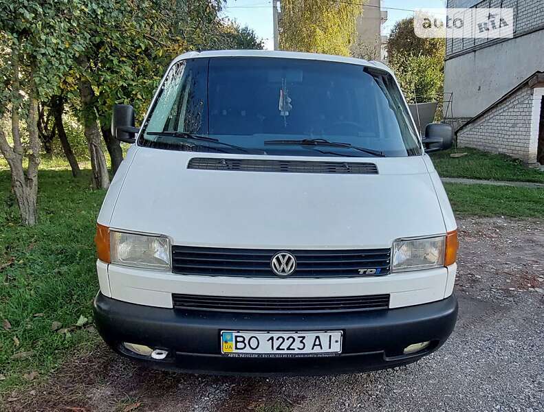 Мінівен Volkswagen Transporter 2002 в Ланівці