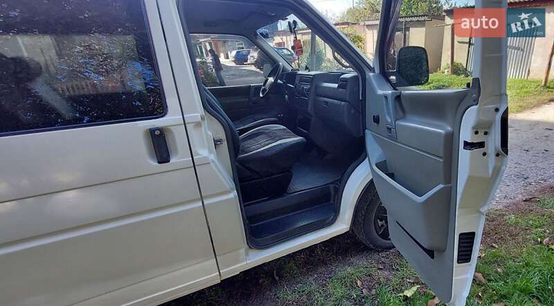 Мінівен Volkswagen Transporter 2002 в Ланівці