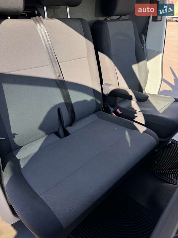 Грузовой фургон Volkswagen Transporter 2018 в Киеве