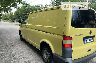 Вантажний фургон Volkswagen Transporter 2010 в Києві