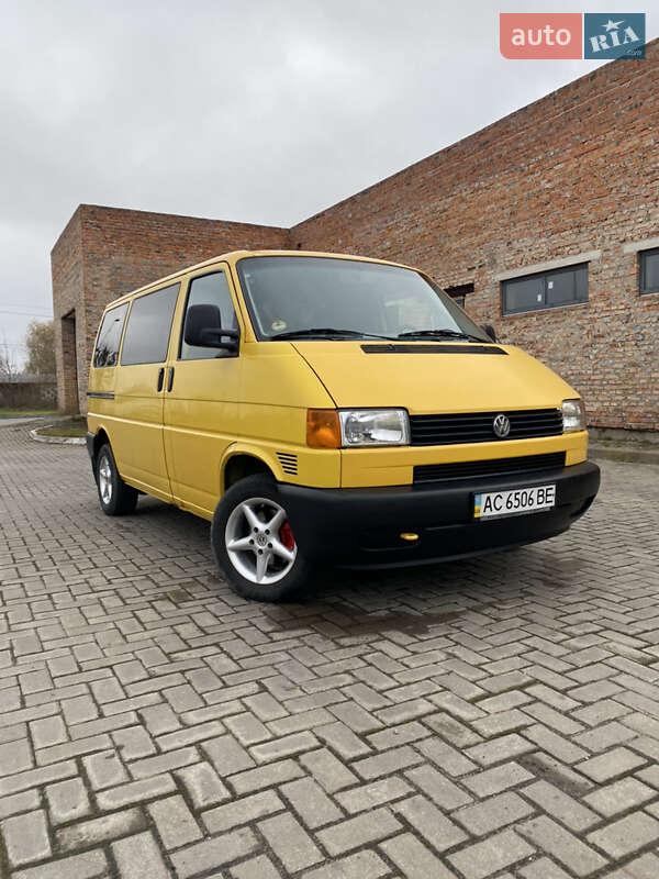 Мінівен Volkswagen Transporter 2001 в Любомлі