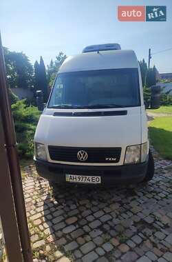 Вантажний фургон Volkswagen Transporter 2006 в Києві