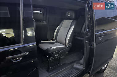 Вантажопасажирський фургон Volkswagen Transporter 2013 в Києві