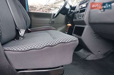 Минивэн Volkswagen Transporter 2003 в 
