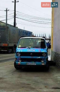 Минивэн Volkswagen Transporter 1983 в 