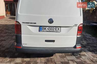 Грузовой фургон Volkswagen Transporter 2015 в 