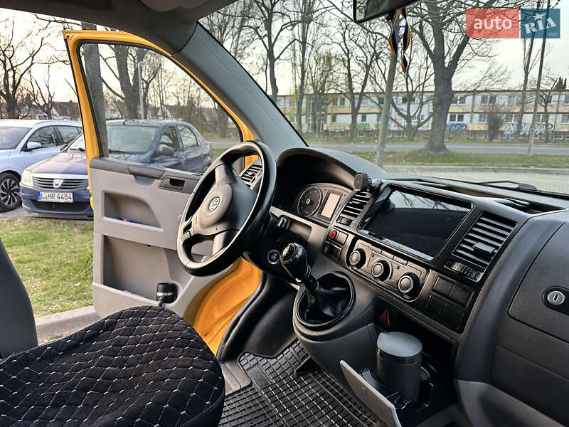 Volkswagen Transporter 2010