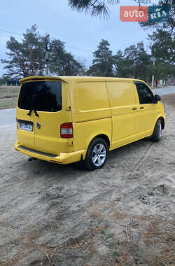 Грузовой фургон Volkswagen Transporter 2012 в 