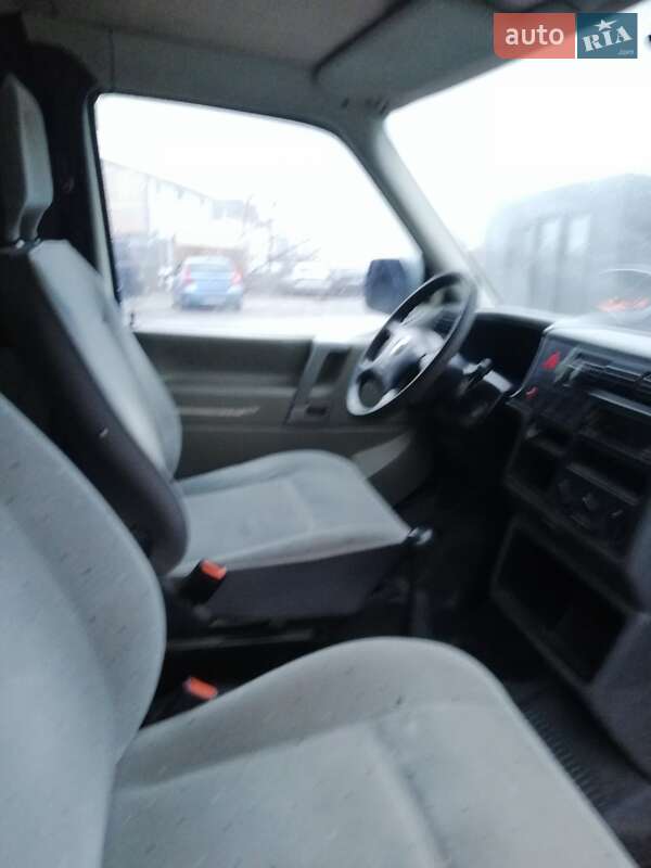 Минивэн Volkswagen Transporter 2002 в Черкассах