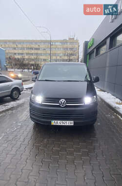 Вантажний фургон Volkswagen Transporter 2015 в Києві