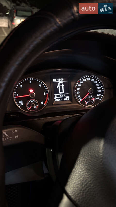 Минивэн Volkswagen Transporter 2014 в Хмельницком