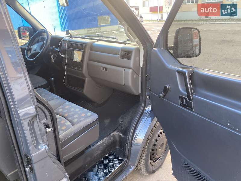 Мінівен Volkswagen Transporter 2003 в Кам'янець-Подільському