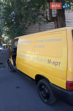 Вантажний фургон Volkswagen Transporter 2000 в Києві