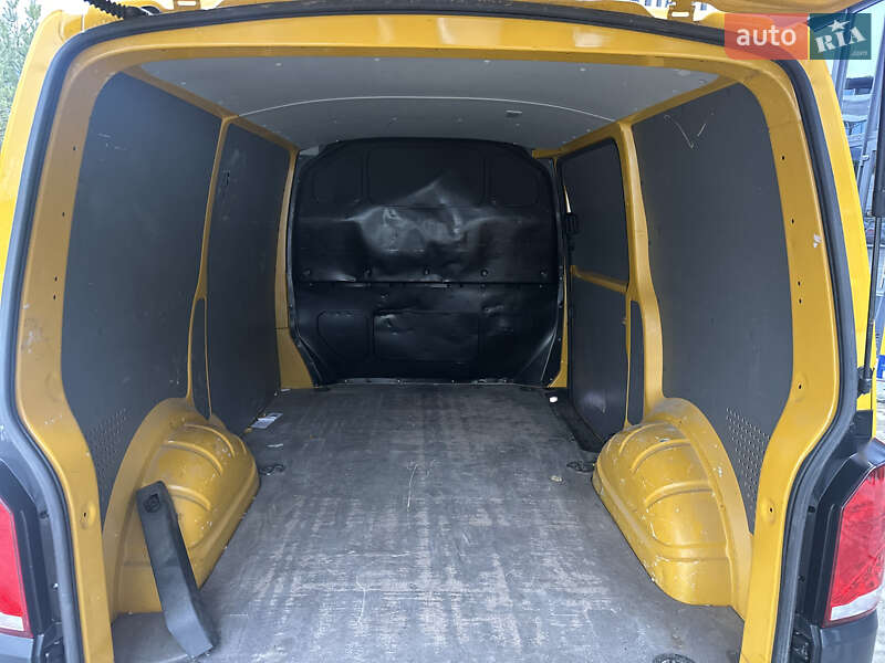 Грузовой фургон Volkswagen Transporter 2020 в Ровно