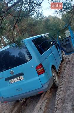 Минивэн Volkswagen Transporter 2004 в Сарнах