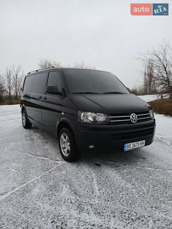 Грузовой фургон Volkswagen Transporter 2013 в Врадиевке