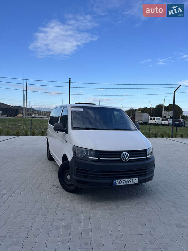 Минивэн Volkswagen Transporter 2016 в Хусте